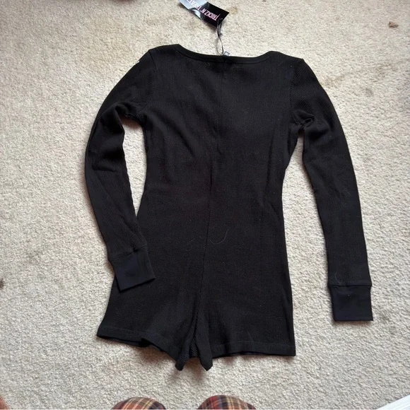 Skeleton romper - Picture 2 of 2